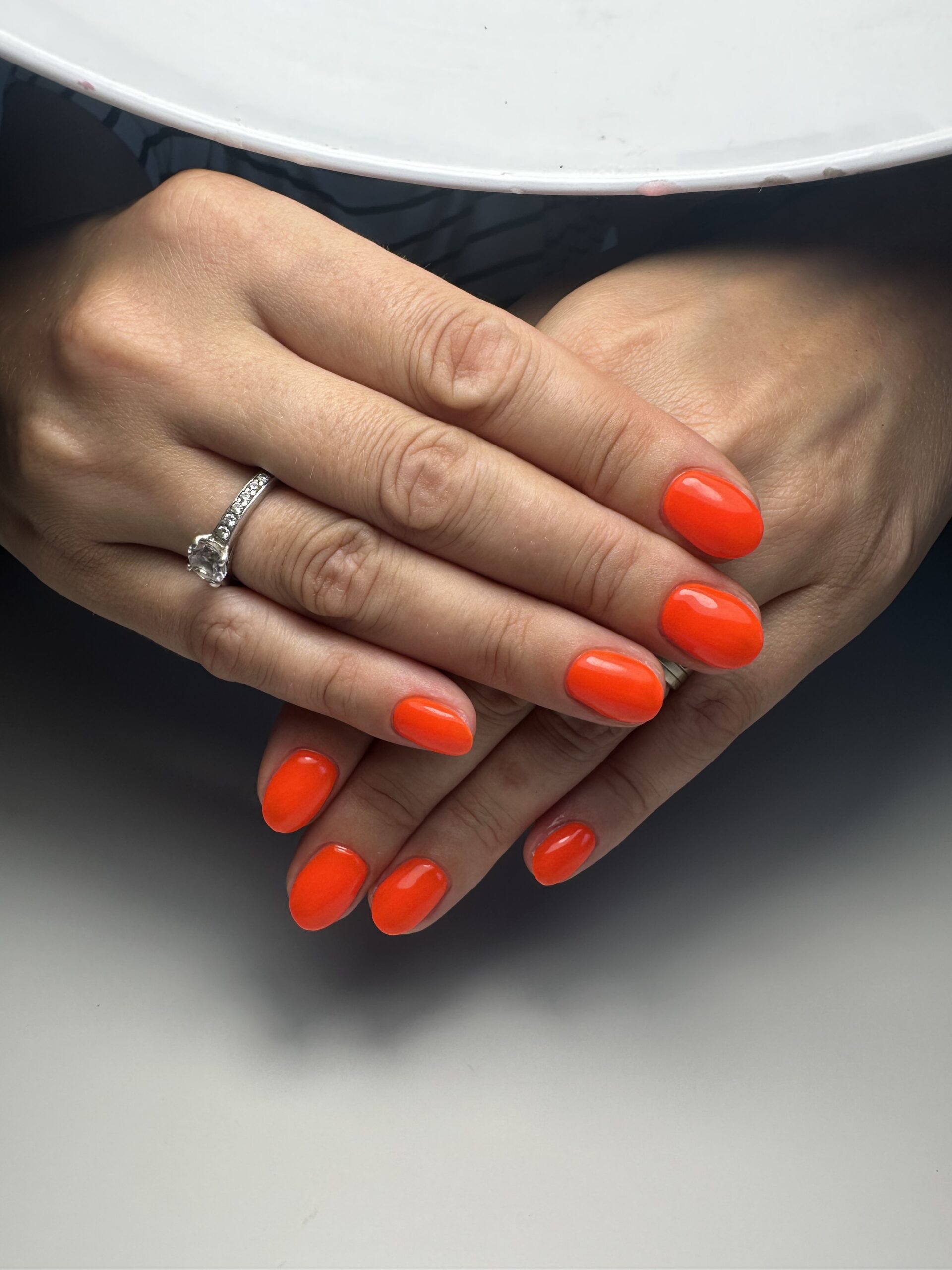 red-nails